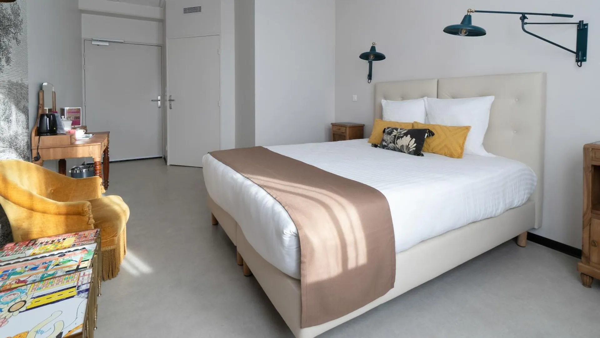 Hotel Le Grand Barnum Francheville  3*, Francheville (Rhone) France