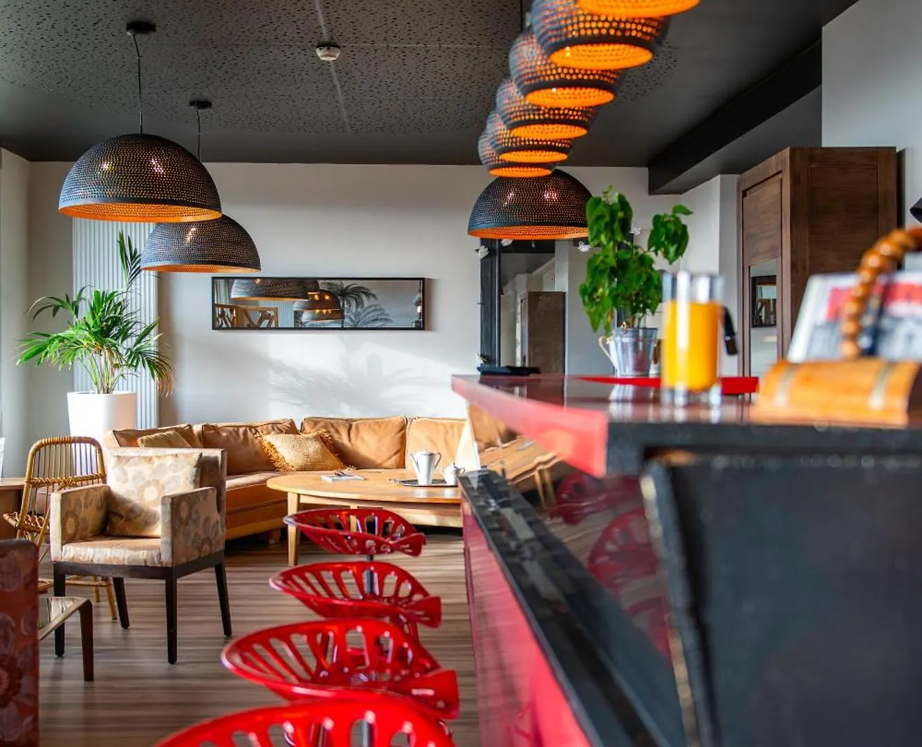 ***  Hotel Le Grand Barnum Francheville  France