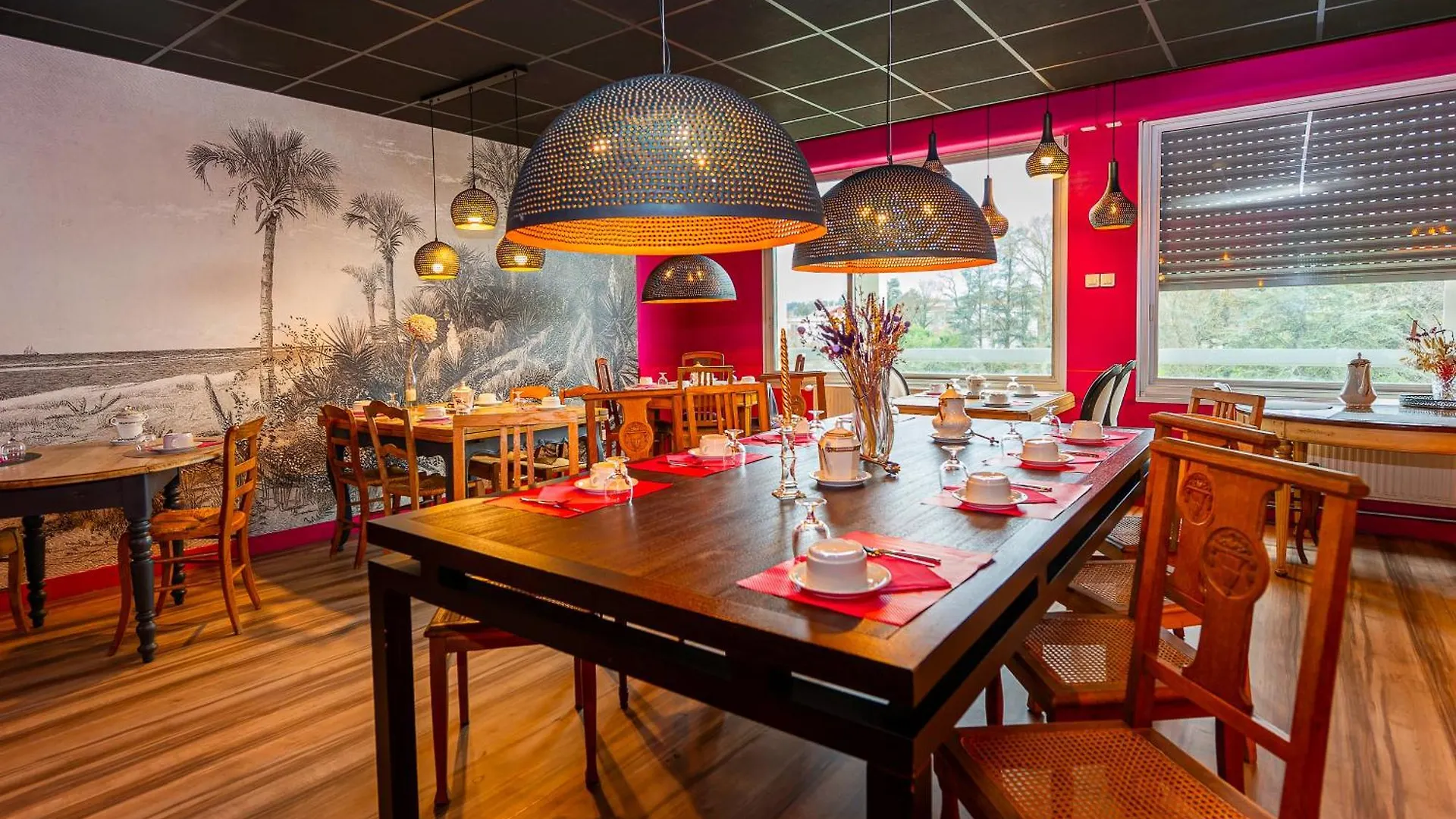 Hotel Le Grand Barnum Francheville  3*, Francheville (Rhone) France