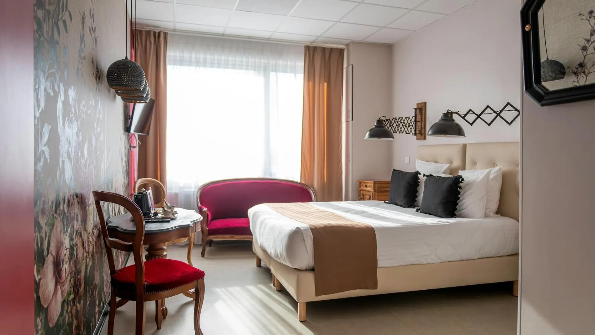 Hotel Le Grand Barnum Francheville  Francheville (Rhone)