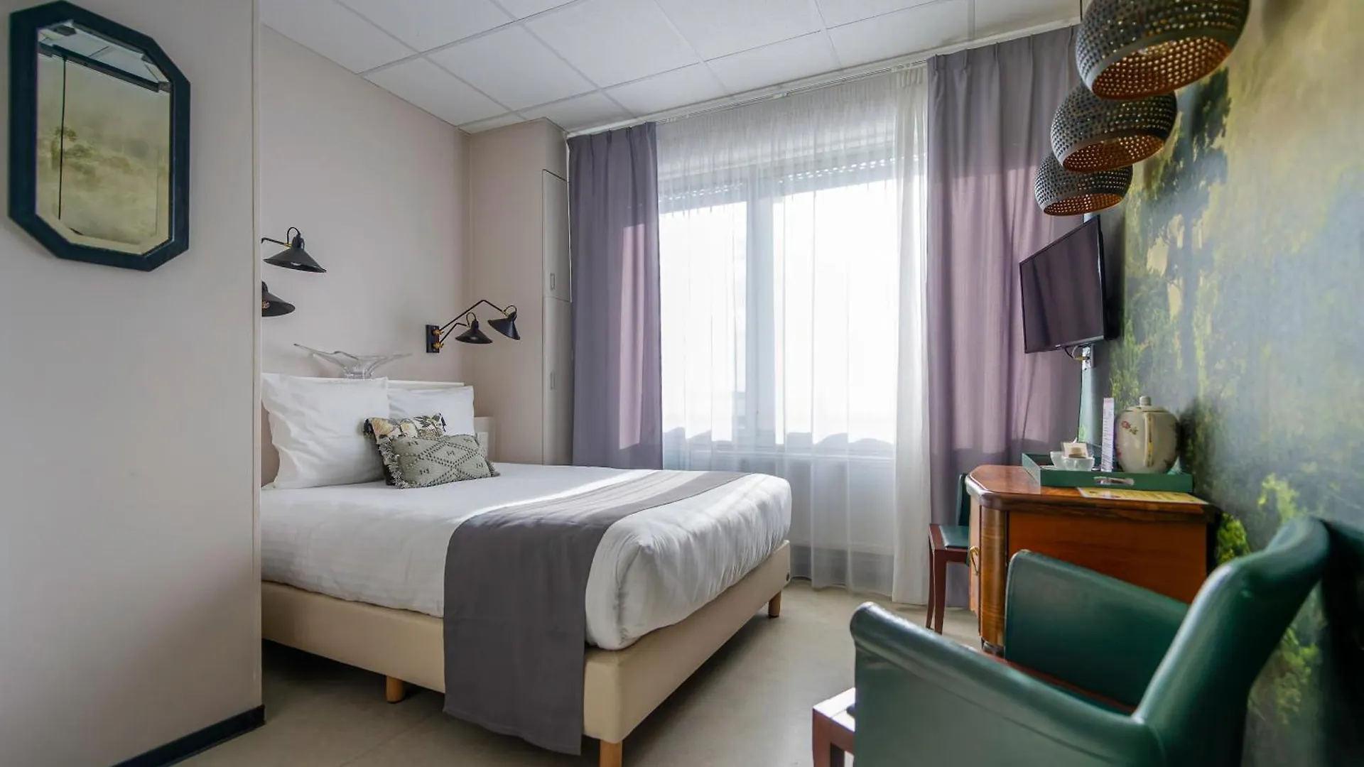 Hotel Le Grand Barnum Francheville  3*, Francheville (Rhone)